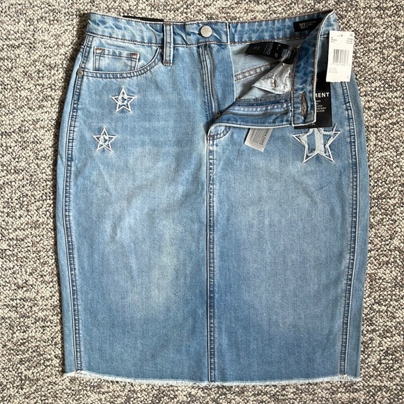 🌟Womens Buffalo denim high rise skirt- Size 27 🌟 - Picture 3 of 6